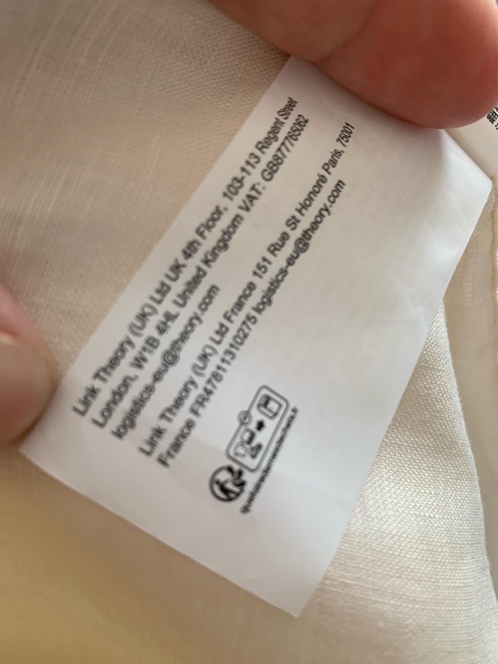 Theory Irving Linen
Button-Up Shirt
Color: Ivory
Precise Linen 2 - Picture 5 of 8